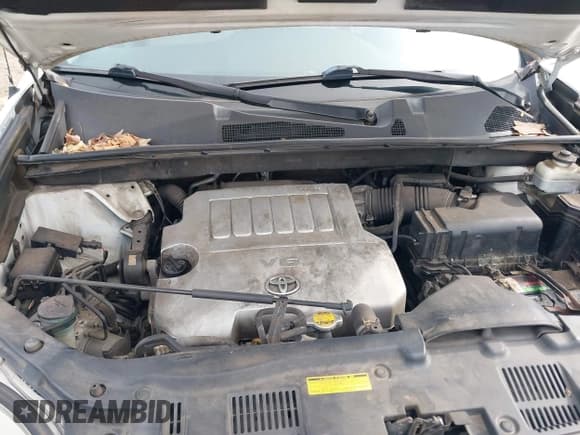 ✅ 2010 Toyota Highlander • VIN: 5TDZK3EHXAS015962 • Lot: 43729861. Wystawiony na IAAI z przebiegiem 235 990 mil. Bezpłatny archiwum sprzedaży aukcyjnych z USA i szczegółowy raport historii pojazdu na DreamBid. Zdjęcie 10.