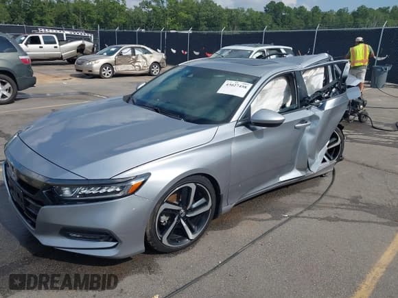✅ 2019 Honda Accord Sport • VIN: 1HGCV2F35KA028550 • Lot: 43027458. Wystawiony na IAAI z przebiegiem 65 920 mil. Bezpłatny archiwum sprzedaży aukcyjnych z USA i szczegółowy raport historii pojazdu na DreamBid. Zdjęcie 2.