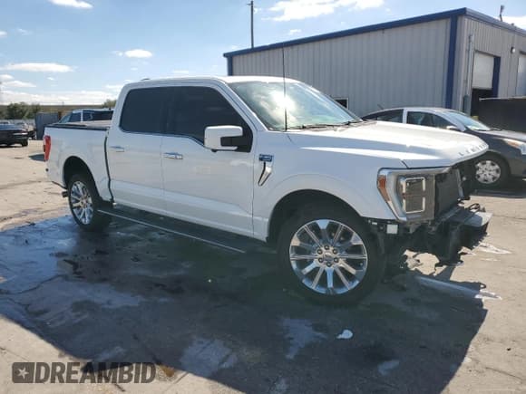 ✅ 2022 Ford F-150 Platinum • VIN: 1FTFW1E82NFB04975 • Lot: 90693835. Wystawiony na Copart z przebiegiem 49 706 mil. Bezpłatny archiwum sprzedaży aukcyjnych z USA i szczegółowy raport historii pojazdu na DreamBid. Zdjęcie 4.