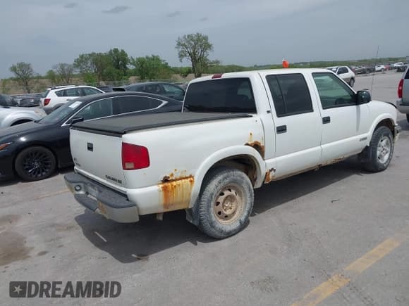 ✅ 2002 Chevrolet S-10 LS • VIN: 1GCDT13W72K240961 • Лот: 42277291. Опубликован ранее на IAAI с пробегом 157 169 миль. Бесплатный доступ к архиву аукционных продаж из США и подробный отчёт об истории автомобиля на DreamBid. Изображение 4.