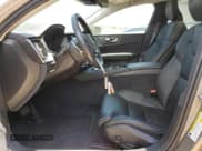 ✅ 2021 Volvo S60 Inscription • VIN: 7JRBR0FL5MG080717 • Lot: 61768283. Wystawiony na Copart z przebiegiem 12 412 mil. Bezpłatny archiwum sprzedaży aukcyjnych z USA i szczegółowy raport historii pojazdu na DreamBid. Zdjęcie 7.