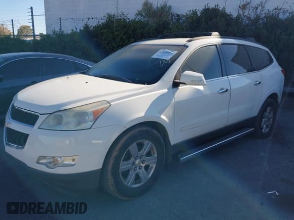 ✅ 2011 Chevrolet Traverse 1LT • VIN: 1GNKRGED4BJ418133 • Лот: 43610511. Опубликован ранее на IAAI с пробегом 266 388 миль. Бесплатный доступ к архиву аукционных продаж из США и подробный отчёт об истории автомобиля на DreamBid. Изображение 2.