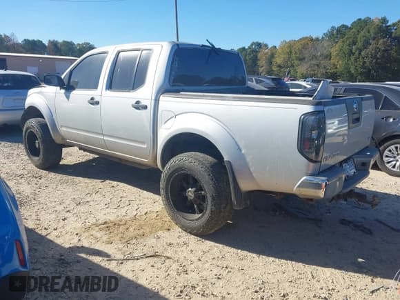 ✅ 2011 Nissan Frontier Pro-4X • VIN: 1N6AD0EV2BC447358 • Lot: 43515238. Listed on IAAI with 126,588 mi. Free auction sales archive from the USA and detailed vehicle history report at DreamBid. Image 3.