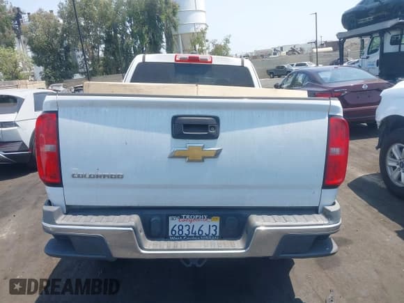 ✅ 2018 Chevrolet Colorado 2WD Work Truck • VIN: 1GCHSBEA6J1140043 • Lot: 42952974. Wystawiony na IAAI z przebiegiem 131 712 mil. Bezpłatny archiwum sprzedaży aukcyjnych z USA i szczegółowy raport historii pojazdu na DreamBid. Zdjęcie 17.