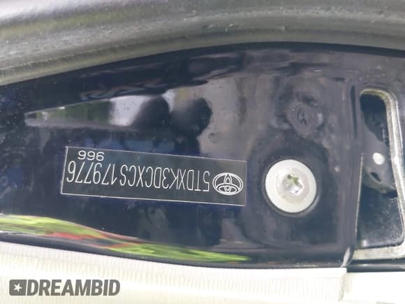 ✅ 2012 Toyota Sienna SE • VIN: 5TDXK3DCXCS179776 • Lot: 42586784. Listed on IAAI with 165,919 mi. Free auction sales archive from the USA and detailed vehicle history report at DreamBid. Image 18.