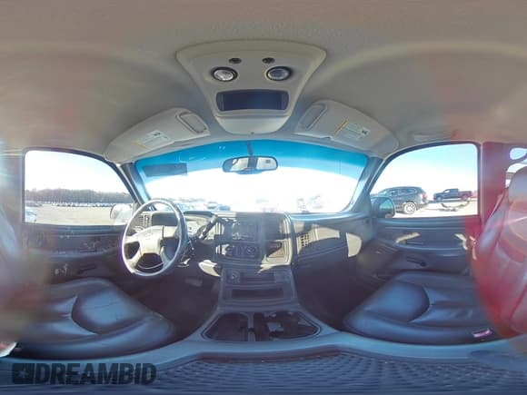 ✅ 2004 Chevrolet Silverado 1500 LS • VIN: 2GCEK13T941382163 • Lot: 84823424. Wystawiony na Copart z przebiegiem 207 003 mil. Bezpłatny archiwum sprzedaży aukcyjnych z USA i szczegółowy raport historii pojazdu na DreamBid. Zdjęcie 13.