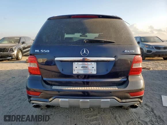 ✅ 2010 Mercedes-Benz M 550 • VIN: 4JGBB7CB5AA582211 • Lot: 92927805. Listed on Copart with 166,651 mi. Free auction sales archive from the USA and detailed vehicle history report at DreamBid. Image 6.