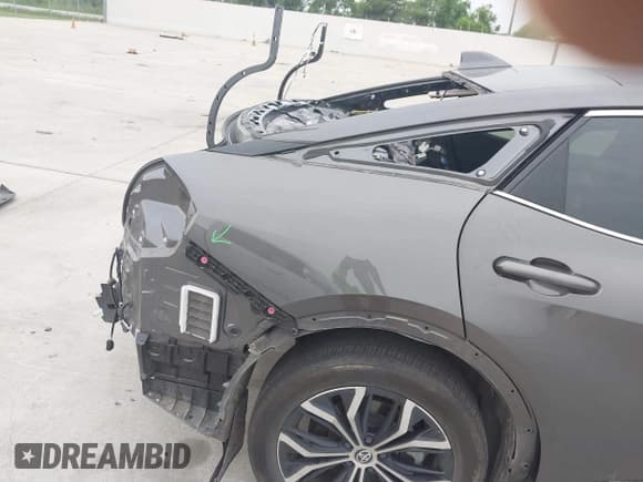 ✅ 2024 Toyota Crown XLE • VIN: JTDAAAAFXR3018186 • Lot: 42465686. Wystawiony na IAAI z przebiegiem 19 776 mil. Bezpłatny archiwum sprzedaży aukcyjnych z USA i szczegółowy raport historii pojazdu na DreamBid. Zdjęcie 18.