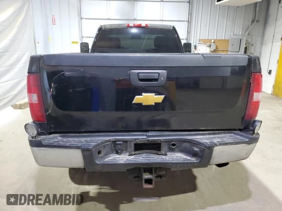 ✅ 2014 Chevrolet Silverado 2500HD Work Truck • VIN: 1GC0KVCG9EF174797 • Лот: 86870605. Опубликован ранее на Copart с пробегом 206 564 миль. Бесплатный доступ к архиву аукционных продаж из США и подробный отчёт об истории автомобиля на DreamBid. Изображение 6.
