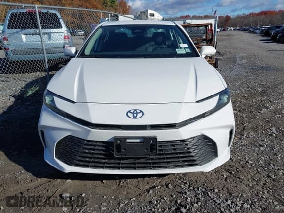 ✅ 2025 Toyota Camry XSE • VIN: 4T1DAACK7SU205890 • Lot: 43556282. Listed on IAAI with 1,143 mi. Free auction sales archive from the USA and detailed vehicle history report at DreamBid. Image 12.