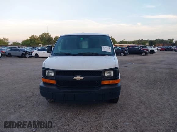 ✅ 2013 Chevrolet Express Cargo • VIN: 1GCSGAFXXD1177332 • Lot: 42768274. Wystawiony na IAAI z przebiegiem 210 481 mil. Bezpłatny archiwum sprzedaży aukcyjnych z USA i szczegółowy raport historii pojazdu na DreamBid. Zdjęcie 11.