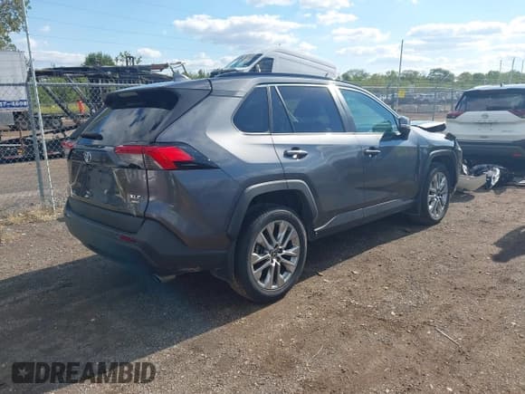 ✅ 2021 Toyota RAV4 XLE Premium • VIN: 2T3A1RFV4MC198108 • Lot: 43398351. Listed on IAAI with 94,027 mi. Free auction sales archive from the USA and detailed vehicle history report at DreamBid. Image 4.