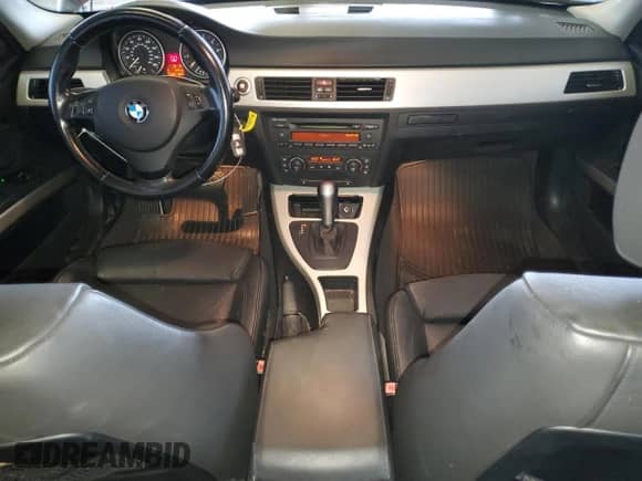 2006 BMW 3 Series 325i with VIN WBAVB13546K000803, listed as a Copart auction lot 85594825 with 118,593 mi miles and Clean title. Bid and sale history available at DreamBid. Image 8.