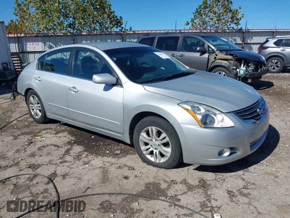 ✅ 2012 Nissan Altima S • VIN: 1N4AL2AP5CC221413 • Lot: 43489051. Wystawiony na IAAI z przebiegiem 175 341 mil. Bezpłatny archiwum sprzedaży aukcyjnych z USA i szczegółowy raport historii pojazdu na DreamBid. Zdjęcie 1.