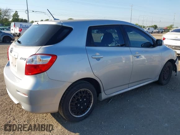 ✅ 2009 Toyota Matrix • VIN: 2T1KU40E59C165562 • Лот: 43122952. Опубликован ранее на IAAI с пробегом 201 688 миль. Бесплатный доступ к архиву аукционных продаж из США и подробный отчёт об истории автомобиля на DreamBid. Изображение 4.
