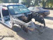 ✅ 2005 Ford F-350 • VIN: 1FDSW34P05EC95736 • Lot: 41988078. Wystawiony na IAAI z przebiegiem Nie podano. Bezpłatny archiwum sprzedaży aukcyjnych z USA i szczegółowy raport historii pojazdu na DreamBid. Zdjęcie 6.