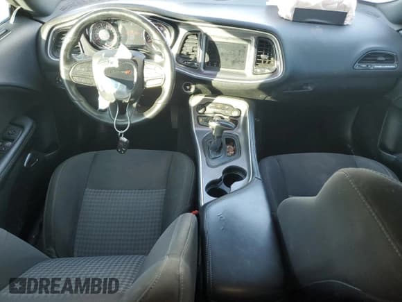 ✅ 2020 Dodge Challenger GT • VIN: 2C3CDZJG0LH151829 • Lot: 36955394. Wystawiony na Copart z przebiegiem 47 017 mil. Bezpłatny archiwum sprzedaży aukcyjnych z USA i szczegółowy raport historii pojazdu na DreamBid. Zdjęcie 8.