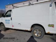 ✅ 2014 Chevrolet Express Cargo • VIN: 1GCWGFFA6E1103305 • Lot: 43715276. Wystawiony na IAAI z przebiegiem 148 499 mil. Bezpłatny archiwum sprzedaży aukcyjnych z USA i szczegółowy raport historii pojazdu na DreamBid. Zdjęcie 6.