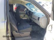 ✅ 2013 Chevrolet Silverado 1500 Work Truck • VIN: 1GCNKPE04DZ189822 • Lot: 43147977. Wystawiony na IAAI z przebiegiem 169 702 mil. Bezpłatny archiwum sprzedaży aukcyjnych z USA i szczegółowy raport historii pojazdu na DreamBid. Zdjęcie 5.