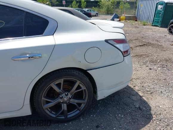 ✅ 2013 Nissan Maxima S • VIN: 1N4AA5AP5DC806520 • Lot: 42250289. Listed on IAAI with Not provided. Free auction sales archive from the USA and detailed vehicle history report at DreamBid. Image 6.