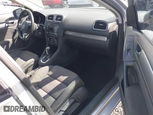 ✅ 2013 Volkswagen Golf TDI • VIN: WVWDM7AJ5DW083014 • Lot: 41923434. Listed on IAAI with 180,288 mi. Free auction sales archive from the USA and detailed vehicle history report at DreamBid. Image 5.