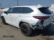 ✅ 2024 Toyota Highlander XLE • VIN: 5TDKDRAH9RS542102 • Лот: 43551204. Опубликован ранее на IAAI с пробегом 17 732 миль. Бесплатный доступ к архиву аукционных продаж из США и подробный отчёт об истории автомобиля на DreamBid. Изображение 3.