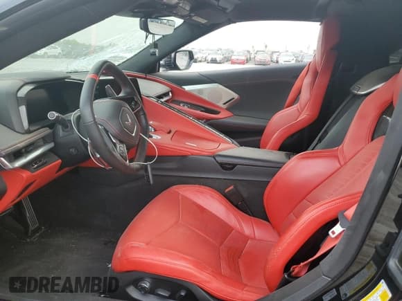 ✅ 2022 Chevrolet Corvette 3LT • VIN: 1G1YC2D45N5117773 • Lot: 49688125. Wystawiony na Copart z przebiegiem 15 660 mil. Bezpłatny archiwum sprzedaży aukcyjnych z USA i szczegółowy raport historii pojazdu na DreamBid. Zdjęcie 7.