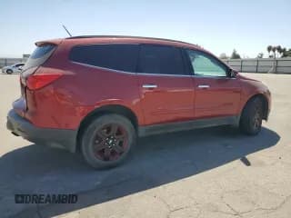 ✅ 2012 Chevrolet Traverse 1LT • VIN: 1GNKRGED6CJ381555 • Lot: 70817494. Wystawiony na Copart z przebiegiem 130 054 mil. Bezpłatny archiwum sprzedaży aukcyjnych z USA i szczegółowy raport historii pojazdu na DreamBid. Zdjęcie 3.