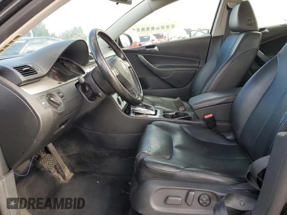 ✅ 2009 Volkswagen Passat Komfort • VIN: WVWXK73C69E079892 • Lot: 66090224. Listed on Copart with 187,253 mi. Free auction sales archive from the USA and detailed vehicle history report at DreamBid. Image 7.