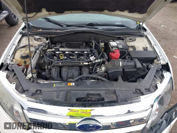 ✅ 2010 Ford Fusion SEL • VIN: 3FAHP0JAXAR136486 • Lot: 42438116. Wystawiony na IAAI z przebiegiem 122 959 mil. Bezpłatny archiwum sprzedaży aukcyjnych z USA i szczegółowy raport historii pojazdu na DreamBid. Zdjęcie 10.