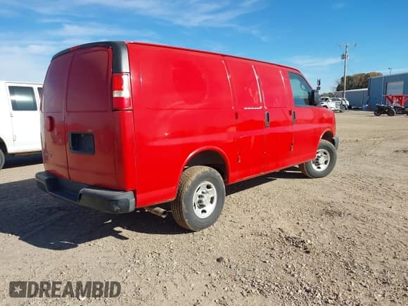 ✅ 2008 Chevrolet City Express Cargo • VIN: 1GCHG35K381227103 • Лот: 43473769. Опубликован ранее на IAAI с пробегом 404 960 миль. Бесплатный доступ к архиву аукционных продаж из США и подробный отчёт об истории автомобиля на DreamBid. Изображение 4.