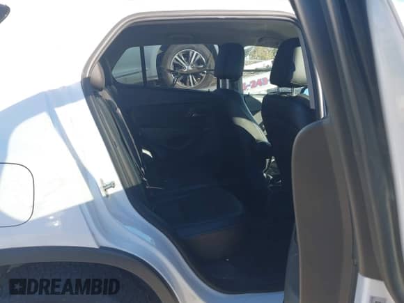 2015 Chevrolet Trax LTZ с VIN 3GNCJTSB5FL181691, выставлен на аукционе IAAI как лот 43522346 с пробегом 110 483 миль миль и . История ставок и продаж доступна на DreamBid. Изображение 8.