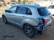 ✅ 2018 Mitsubishi Outlander SE • VIN: JA4AR3AW4JU002207 • Lot: 43555833. Listed on IAAI with 183,566 mi. Free auction sales archive from the USA and detailed vehicle history report at DreamBid. Image 3.