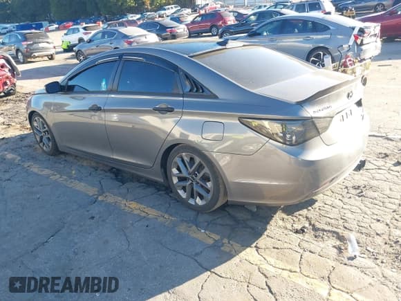 ✅ 2013 Hyundai Sonata SE • VIN: 5NPEC4AC8DH687136 • Lot: 43453065. Listed on IAAI with 164,631 mi. Free auction sales archive from the USA and detailed vehicle history report at DreamBid. Image 3.