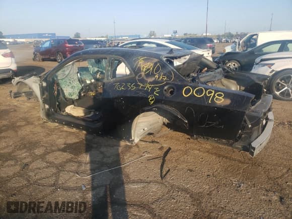 ✅ 2022 Dodge Challenger R/T Scat Pack Widebody • VIN: 2C3CDZFJ1NH180098 • Lot: 70235774. Wystawiony na Copart z przebiegiem Nie podano. Bezpłatny archiwum sprzedaży aukcyjnych z USA i szczegółowy raport historii pojazdu na DreamBid. Zdjęcie 2.