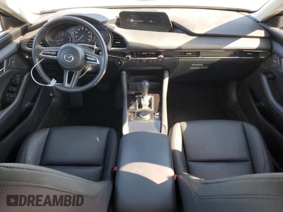 ✅ 2019 Mazda 3 Preferred • VIN: 3MZBPADLXKM105611 • Lot: 70050325. Listed on Copart with 40,234 mi. Free auction sales archive from the USA and detailed vehicle history report at DreamBid. Image 8.