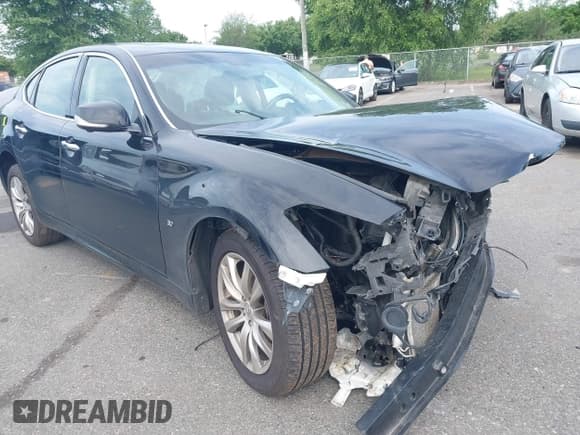 ✅ 2015 Infiniti Q70 • VIN: JN1BY1AR5FM561948 • Lot: 42772368. Wystawiony na IAAI z przebiegiem 132 540 mil. Bezpłatny archiwum sprzedaży aukcyjnych z USA i szczegółowy raport historii pojazdu na DreamBid. Zdjęcie 1.