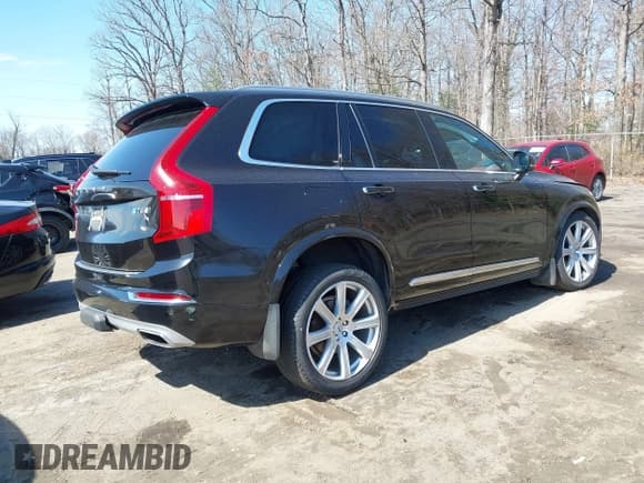 ✅ 2016 Volvo XC90 T6 Inscription • VIN: YV4A22PL1G1081831 • Lot: 41808463. Listed on IAAI with 92,718 mi. Free auction sales archive from the USA and detailed vehicle history report at DreamBid. Image 4.