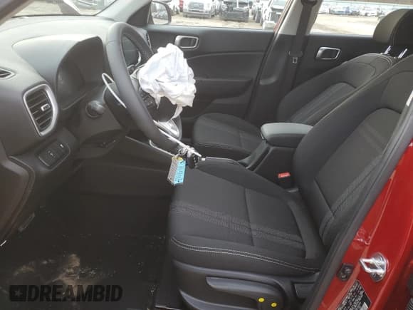 ✅ 2024 Hyundai Venue SEL • VIN: KMHRC8A37RU332458 • Lot: 89394495. Listed on Copart with 315 mi. Free auction sales archive from the USA and detailed vehicle history report at DreamBid. Image 7.