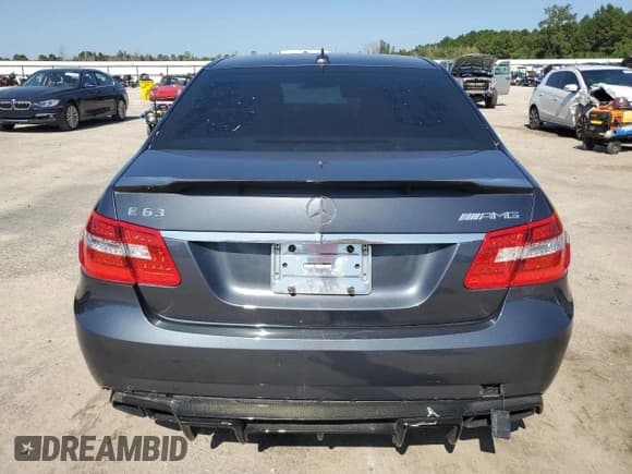 ✅ 2012 Mercedes-Benz E 63 AMG • VIN: WDDHF7EB4CA634579 • Lot: 84703195. Wystawiony na Copart z przebiegiem 81 529 mil. Bezpłatny archiwum sprzedaży aukcyjnych z USA i szczegółowy raport historii pojazdu na DreamBid. Zdjęcie 6.