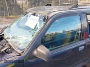 ✅ 2000 Ford Explorer • VIN: 1FMYU70X4YUB00129 • Lot: 41261191. Listed on IAAI with 192,446 mi. Free auction sales archive from the USA and detailed vehicle history report at DreamBid. Image 6.