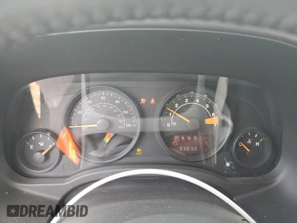 ✅ 2014 Jeep Patriot Latitude • VIN: 1C4NJPFB9ED893452 • Lot: 55419175. Listed on Copart with 93,830 mi. Free auction sales archive from the USA and detailed vehicle history report at DreamBid. Image 9.