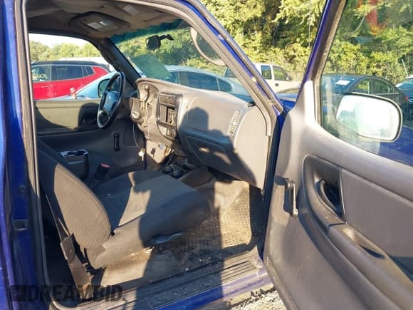 ✅ 2003 Ford Ranger XL • VIN: 1FTYR10U13TA49180 • Lot: 43224186. Listed on IAAI with 314,910 mi. Free auction sales archive from the USA and detailed vehicle history report at DreamBid. Image 5.