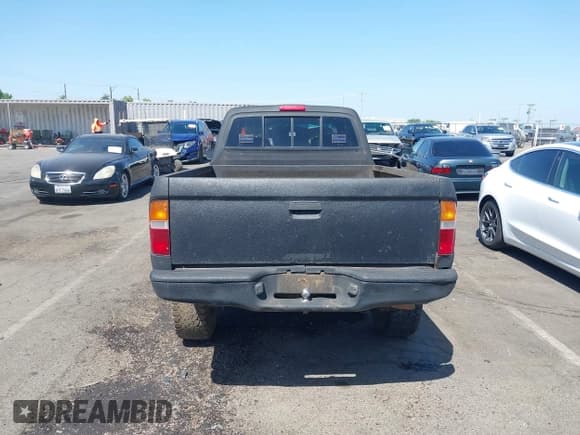 ✅ 1999 Toyota Tacoma PreRunner • VIN: 4TASM92N3XZ464573 • Лот: 42405771. Опубликован ранее на IAAI с пробегом 187 141 миль. Бесплатный доступ к архиву аукционных продаж из США и подробный отчёт об истории автомобиля на DreamBid. Изображение 16.