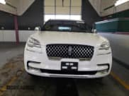 ✅ 2020 Lincoln Aviator Black Label • VIN: 5LM5J9XC3LGL31098 • Лот: 72198742. Опубликован ранее на Copart с пробегом 23 070 миль. Бесплатный доступ к архиву аукционных продаж из США и подробный отчёт об истории автомобиля на DreamBid. Изображение 5.