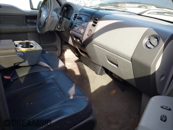 ✅ 2007 Ford F-150 XLT • VIN: 1FTRW12W27FA16947 • Lot: 43728781. Listed on IAAI with 207,233 mi. Free auction sales archive from the USA and detailed vehicle history report at DreamBid. Image 5.