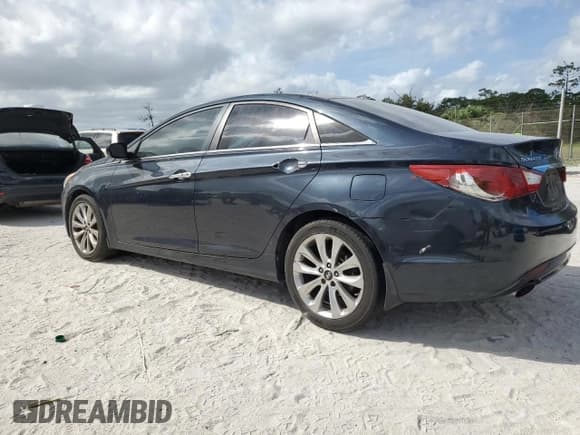 ✅ 2013 Hyundai Sonata SE • VIN: 5NPEC4AC6DH546808 • Lot: 76736814. Wystawiony na Copart z przebiegiem 248 073 mil. Bezpłatny archiwum sprzedaży aukcyjnych z USA i szczegółowy raport historii pojazdu na DreamBid. Zdjęcie 2.
