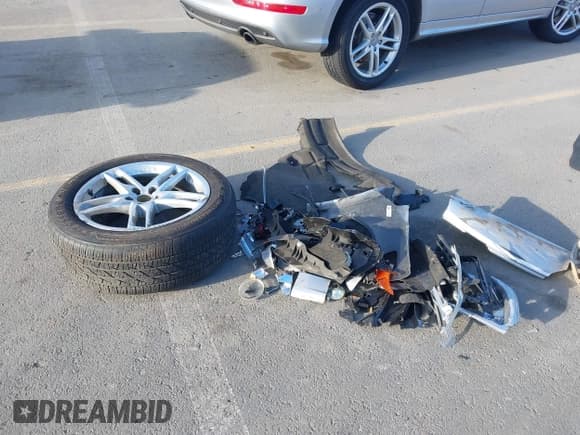 ✅ 2016 Audi Q5 Premium Plus • VIN: WA1D7AFPXGA087699 • Lot: 43774820. Wystawiony na IAAI z przebiegiem 50 820 mil. Bezpłatny archiwum sprzedaży aukcyjnych z USA i szczegółowy raport historii pojazdu na DreamBid. Zdjęcie 12.