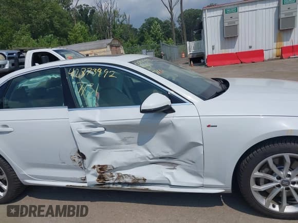 ✅ 2019 Audi A4 Premium • VIN: WAUDNAF43KA040733 • Lot: 42873992. Listed on IAAI with Not provided. Free auction sales archive from the USA and detailed vehicle history report at DreamBid. Image 6.