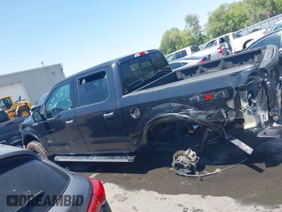 ✅ 2015 Ford F-150 XLT • VIN: 1FTEW1EG0FKE04414 • Lot: 42904361. Wystawiony na IAAI z przebiegiem 174 995 mil. Bezpłatny archiwum sprzedaży aukcyjnych z USA i szczegółowy raport historii pojazdu na DreamBid. Zdjęcie 14.